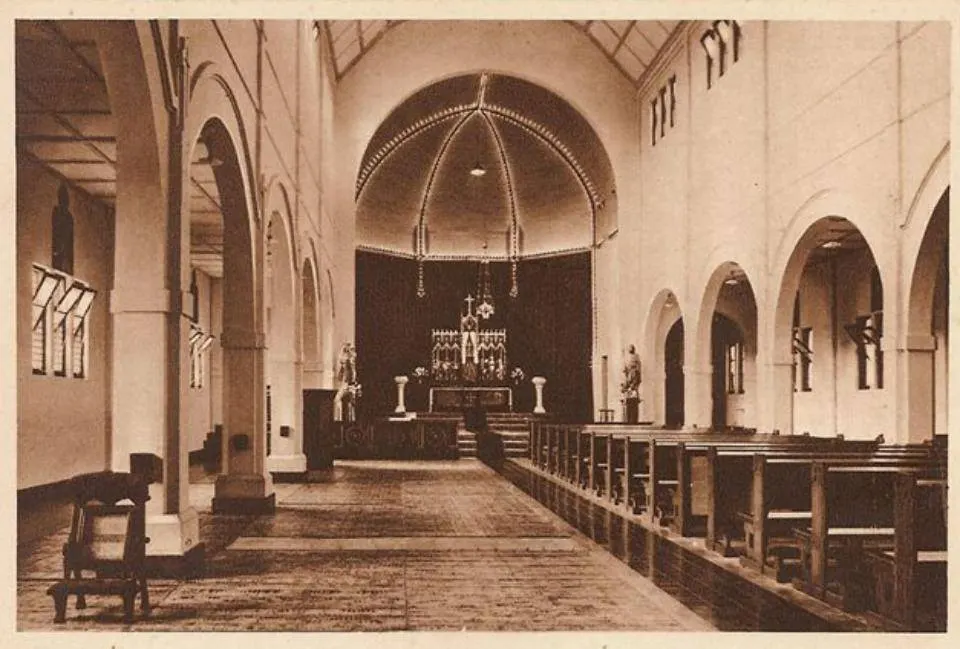 Interior Gereja Lama
